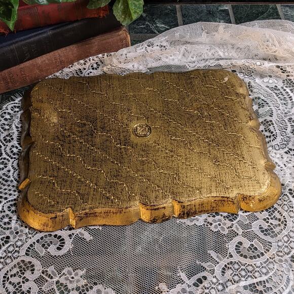 9" x 11" Vintage Italian Florentine Gold Gilt Decorative Wooden Serving Tray - Picture 6 of 10